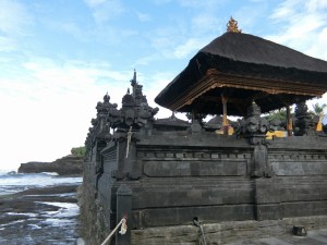 10-8バリ島　タナロット寺院